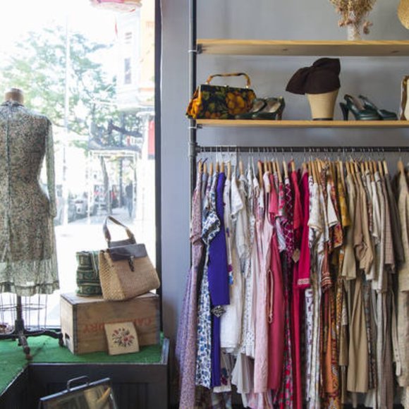 Meet your Posher, Tiffney - Picture 2 of 2